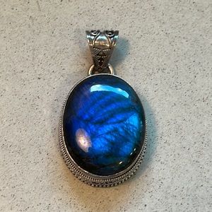 Sterling silver filigree Labradorite pendant EUC